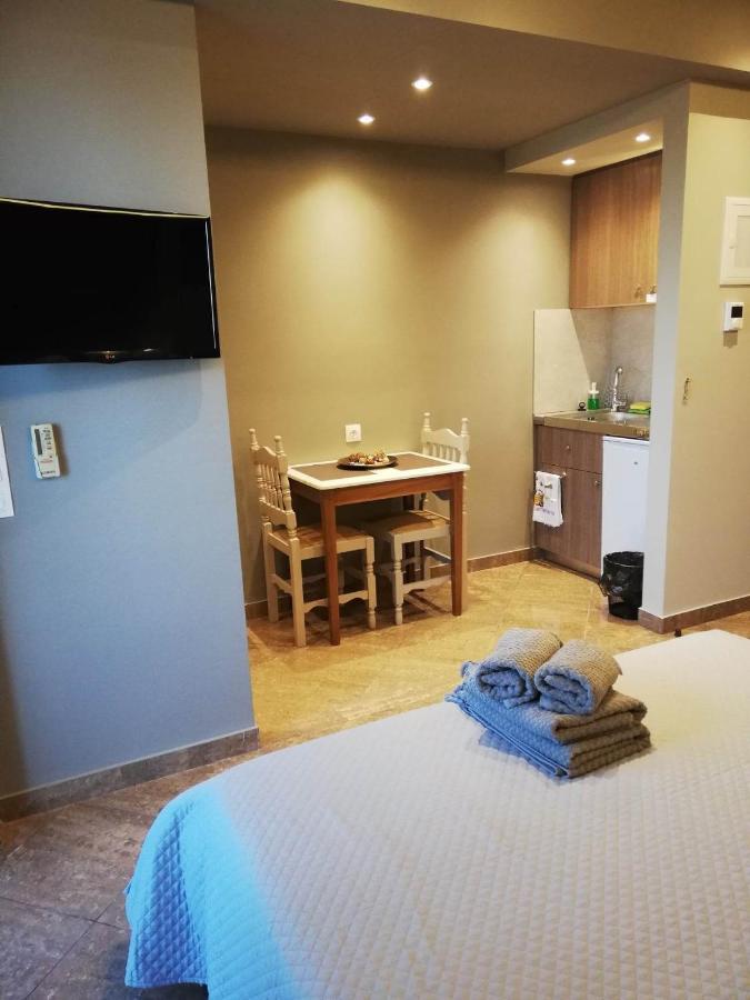 Méthana Maltezos Rooms מראה חיצוני תמונה