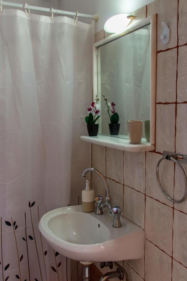 Méthana Maltezos Rooms מראה חיצוני תמונה